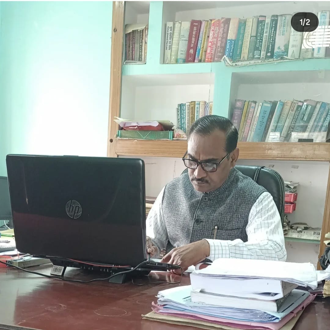 Advocate Ratan Kumar Srivastava - Senior Advocate & Founder